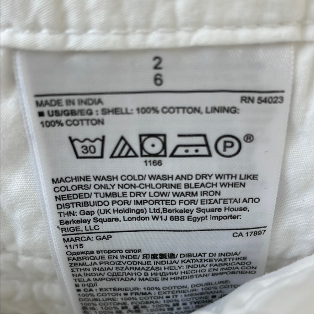 Banana Republic size 2 white textured shorts - Picture 3 of 9